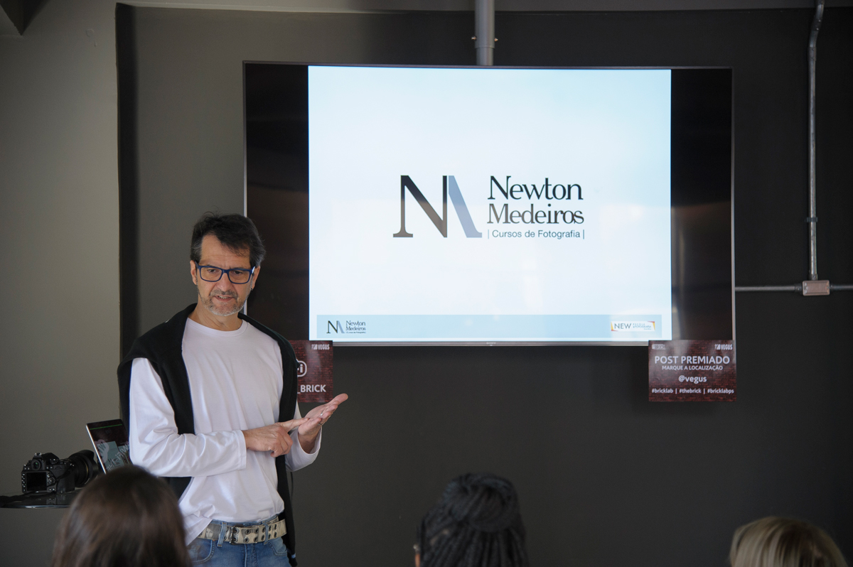 Newton Medeiros palestra sobre fotografia para redes sociais, em parceria com a Vegus Construtora
